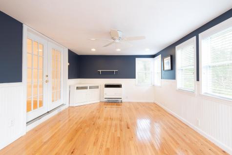 12 Quail Hollow Circle Sandwich MA 02563