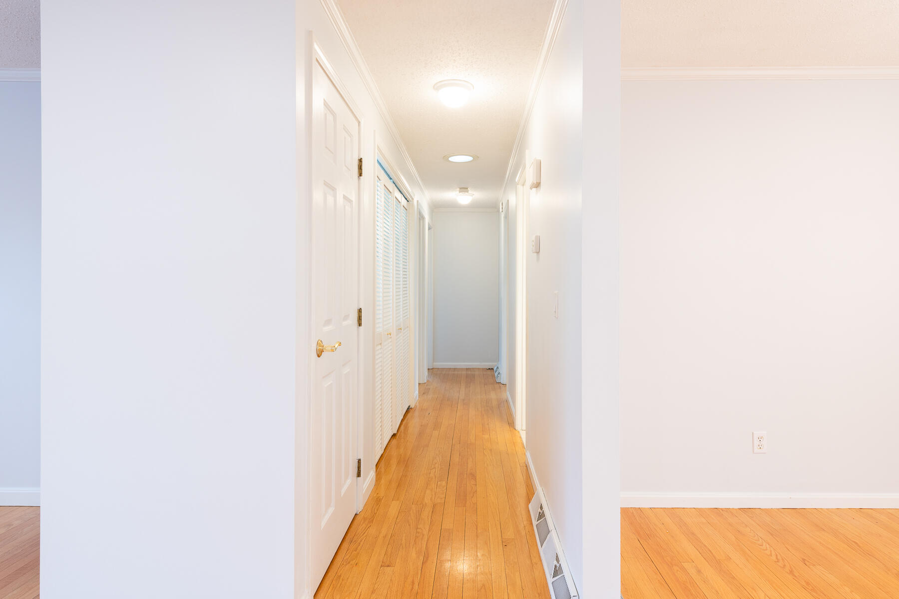 12 Quail Hollow Circle Sandwich MA 02563
