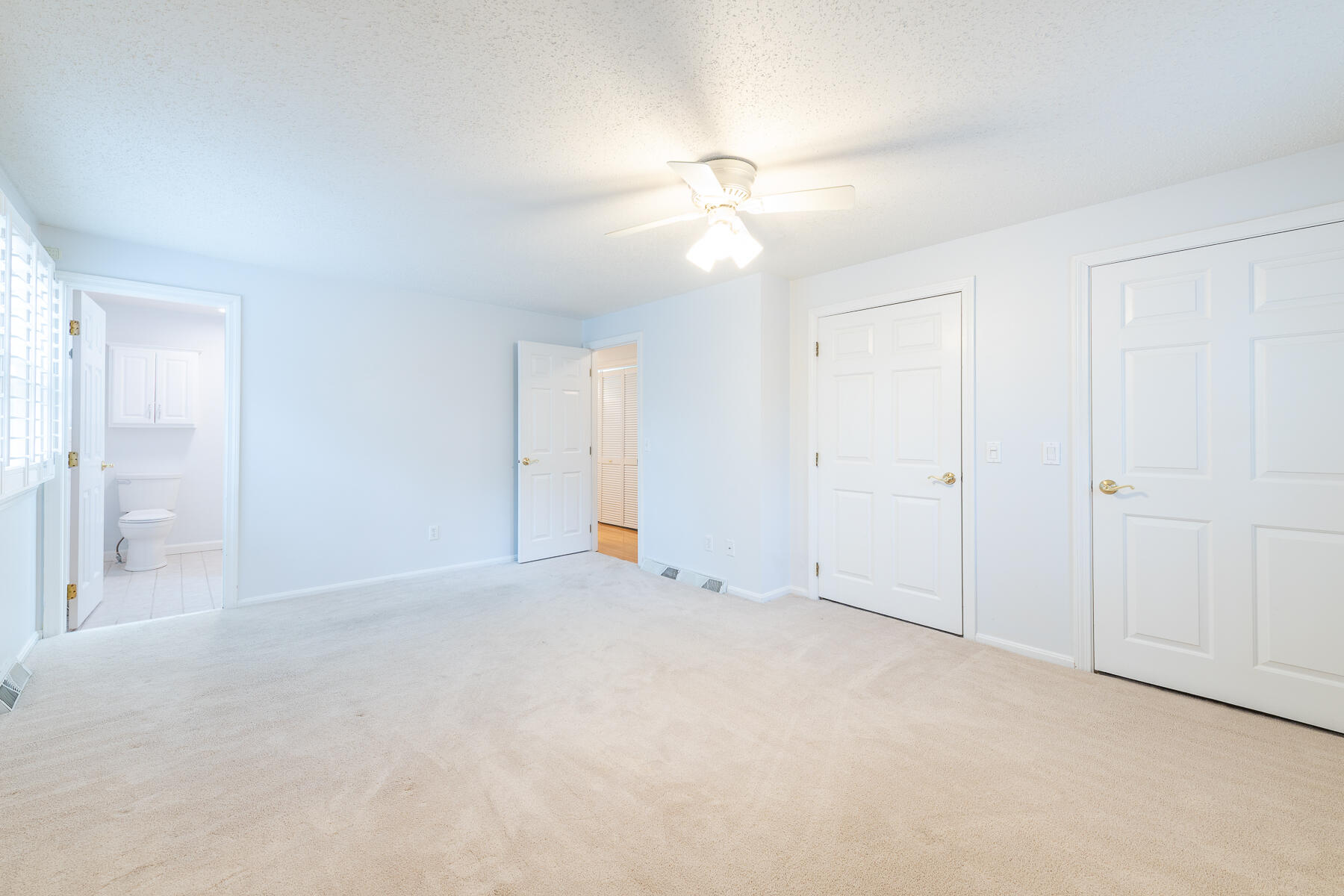 12 Quail Hollow Circle Sandwich MA 02563