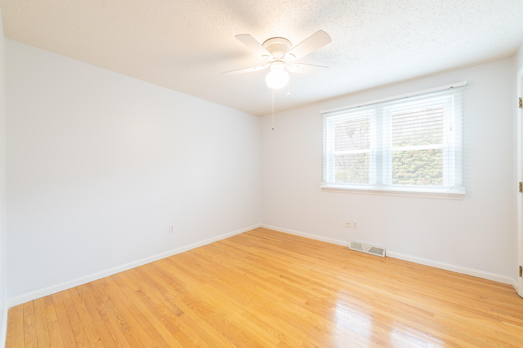 12 Quail Hollow Circle Sandwich MA 02563