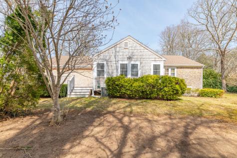 12 Quail Hollow Circle Sandwich MA 02563