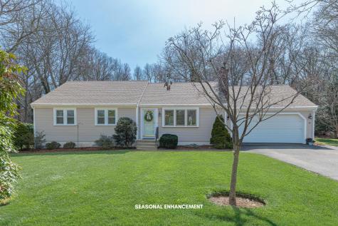12 Quail Hollow Circle Sandwich MA 02563