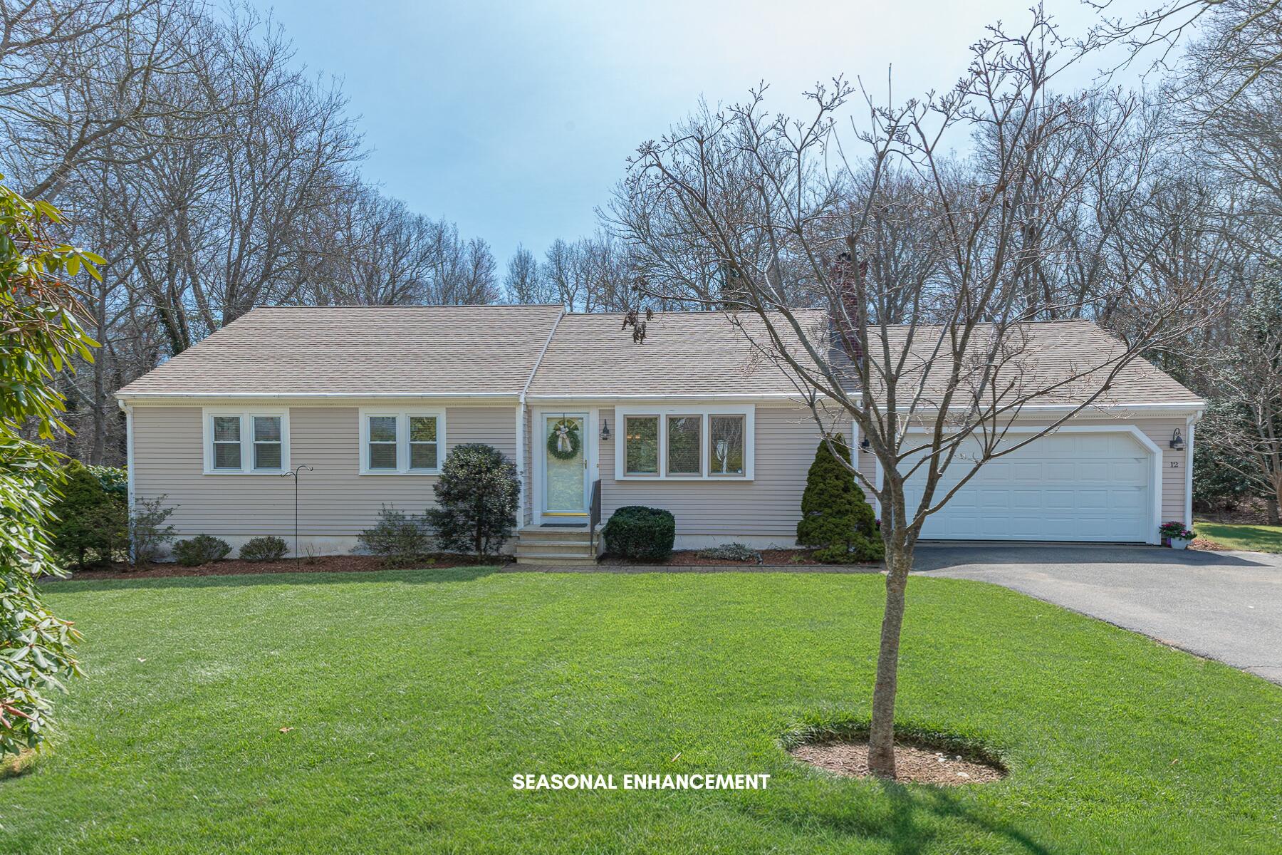 12 Quail Hollow Circle Sandwich MA 02563