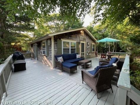 60R Carol Lane Oak Bluffs MA 02557