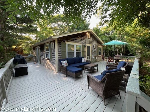 60R Carol Lane Oak Bluffs MA 02557