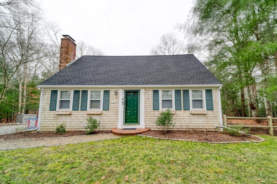 8 Spinnaker Street Sandwich MA 02563