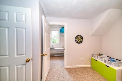 8 Spinnaker Street Sandwich MA 02563