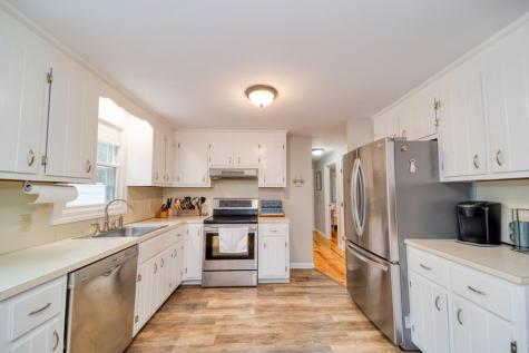 8 Spinnaker Street Sandwich MA 02563