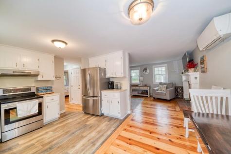 8 Spinnaker Street Sandwich MA 02563