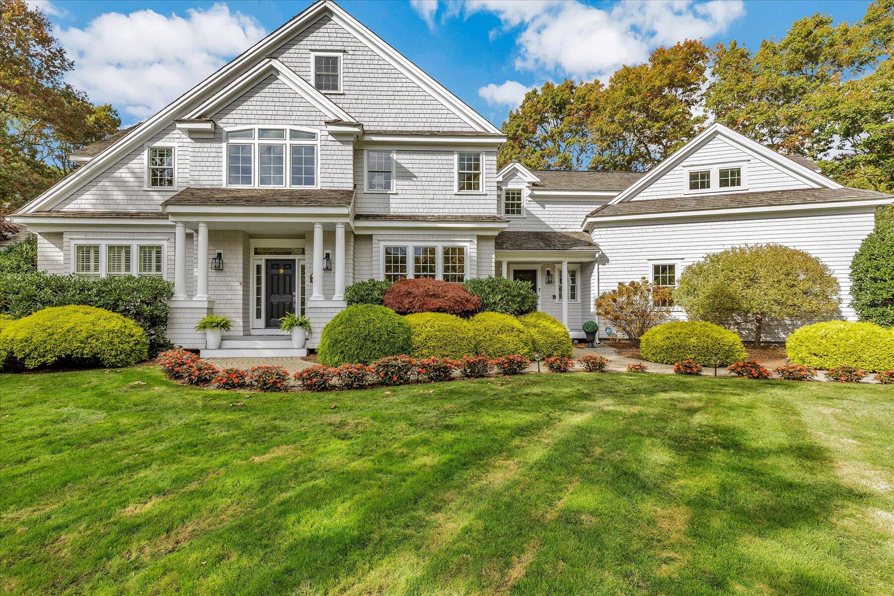 11 Teal Circle Mashpee MA 02649