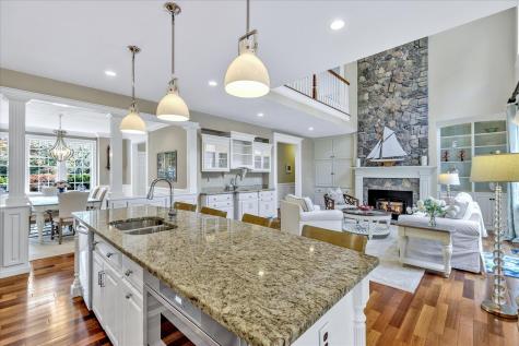 11 Teal Circle Mashpee MA 02649