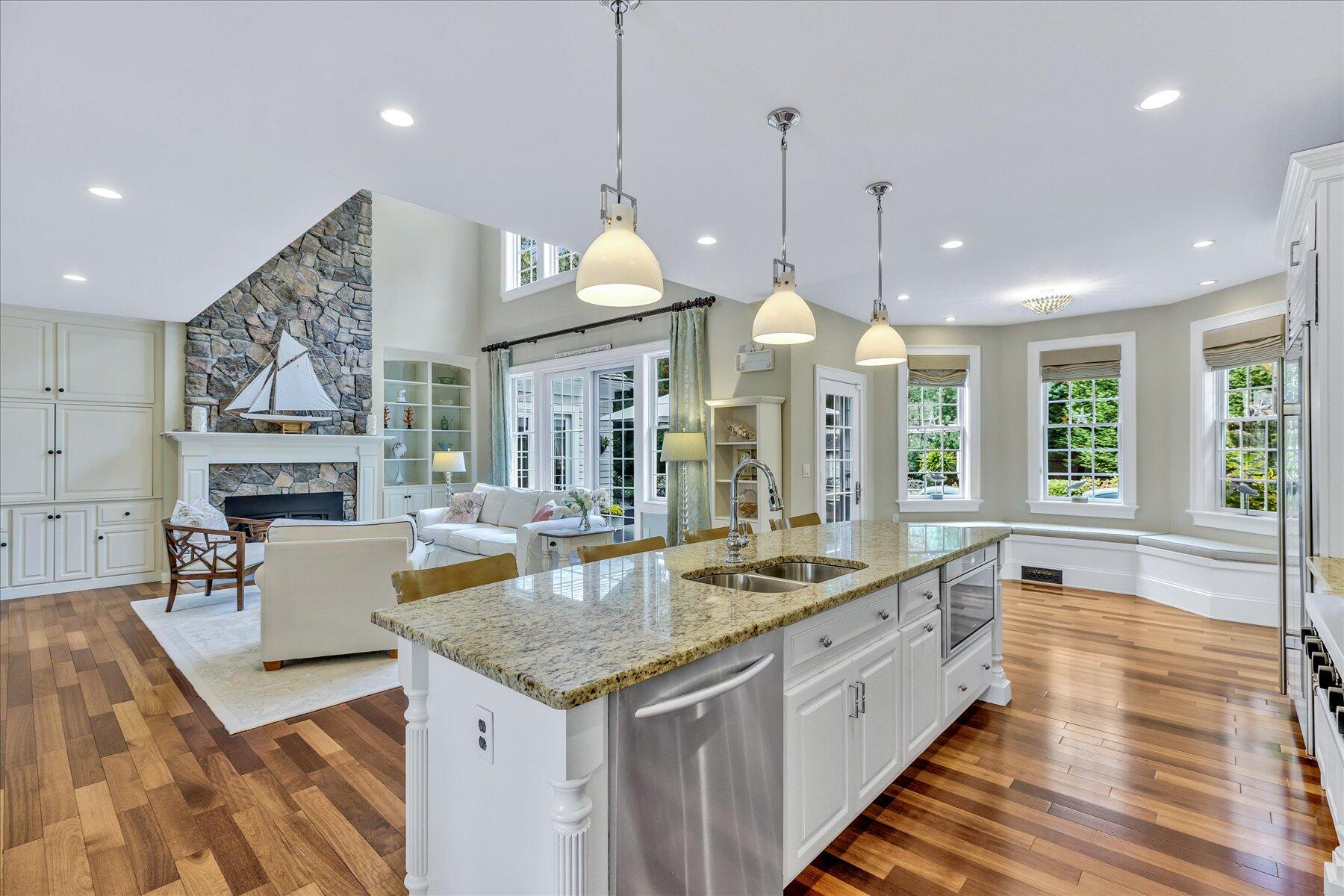 11 Teal Circle Mashpee MA 02649