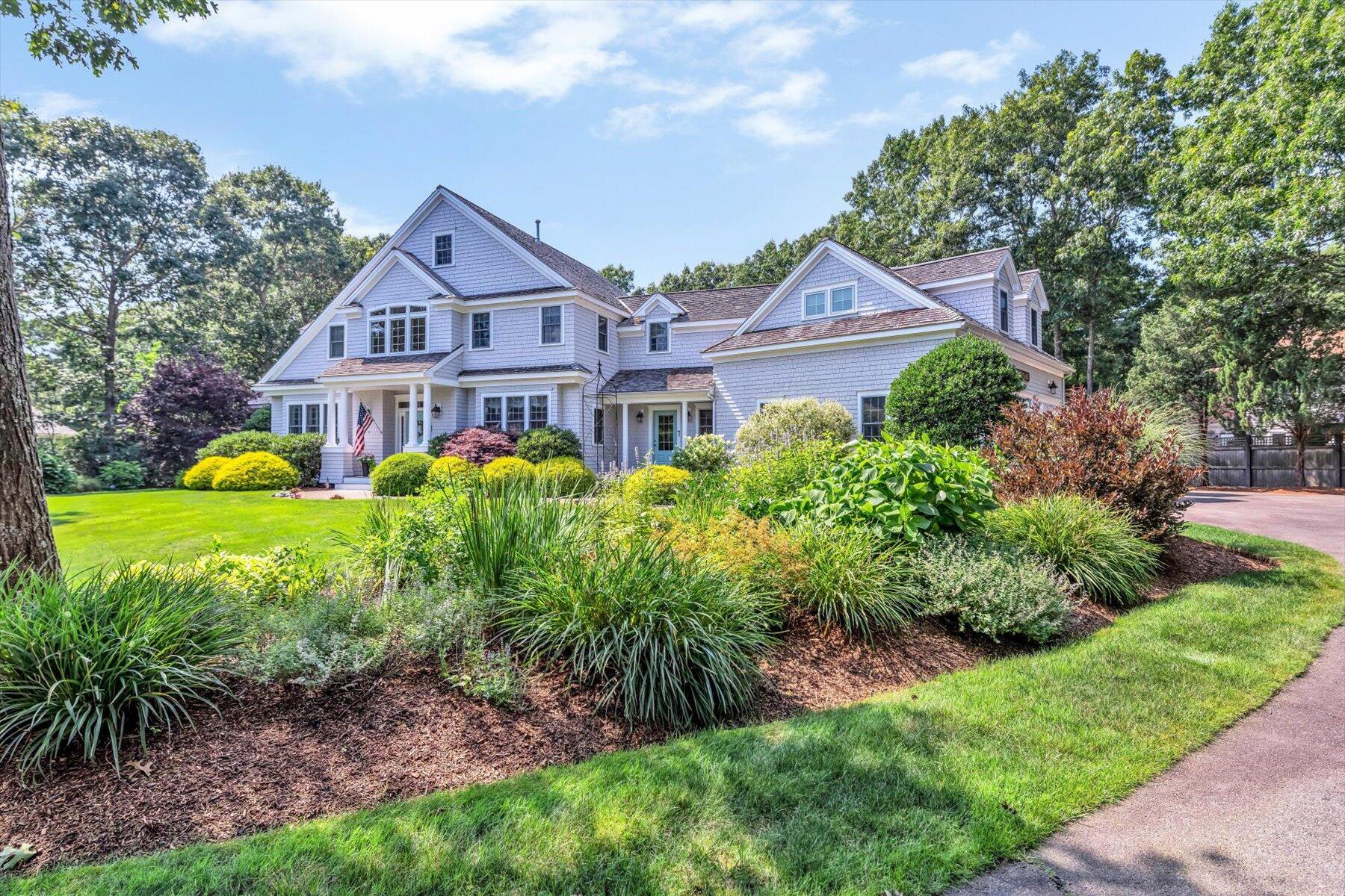 11 Teal Circle Mashpee MA 02649