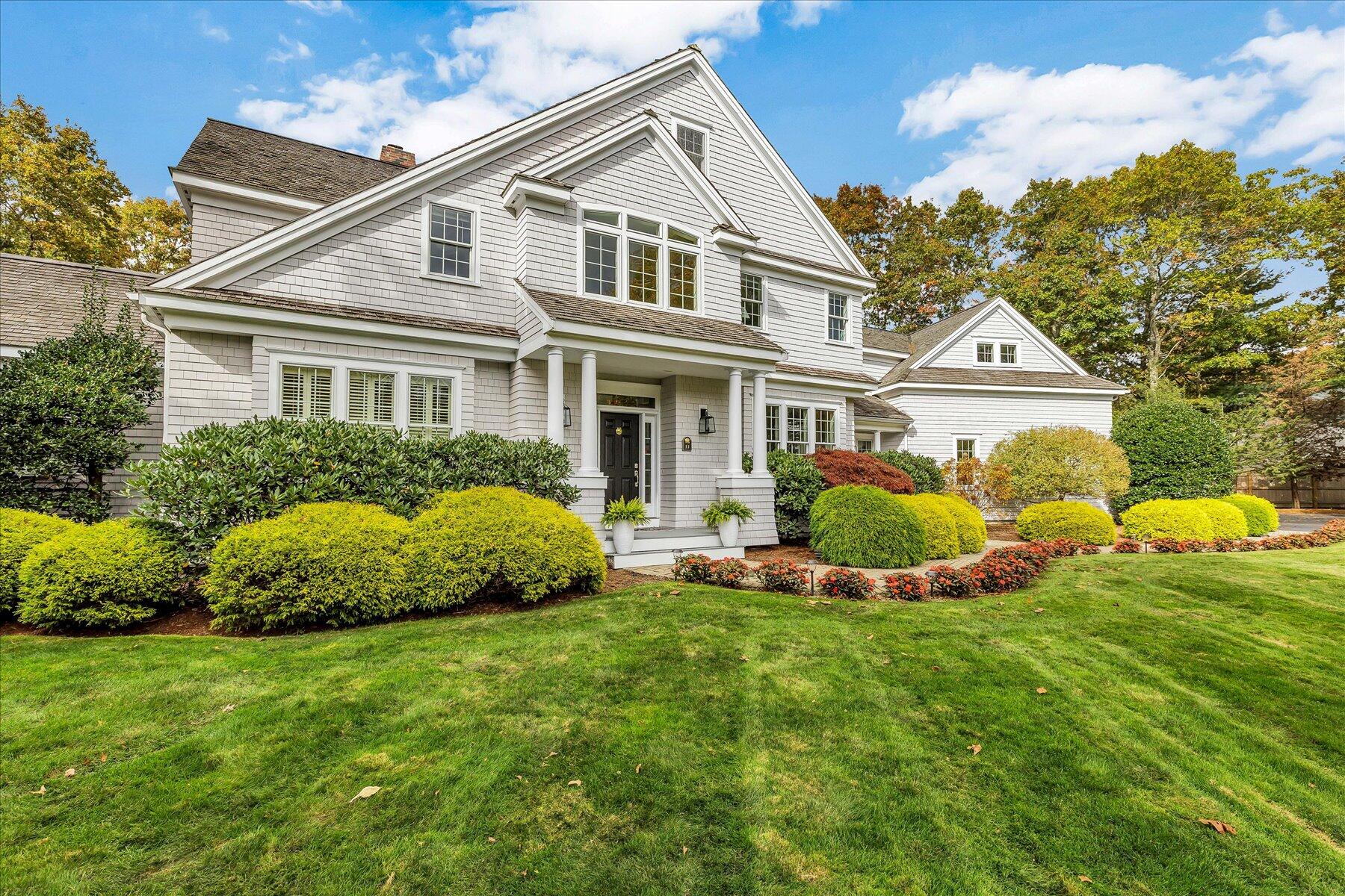 11 Teal Circle Mashpee MA 02649