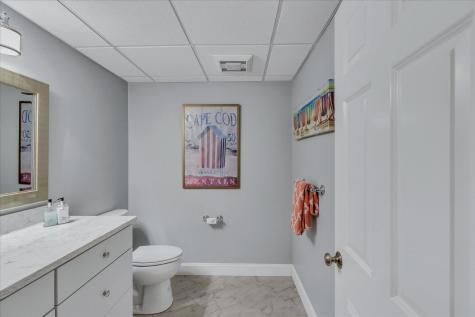 11 Teal Circle Mashpee MA 02649