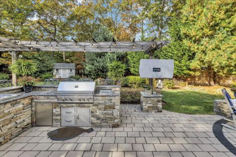 11 Teal Circle Mashpee MA 02649