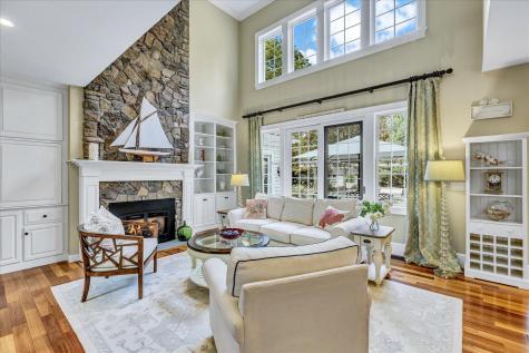 11 Teal Circle Mashpee MA 02649