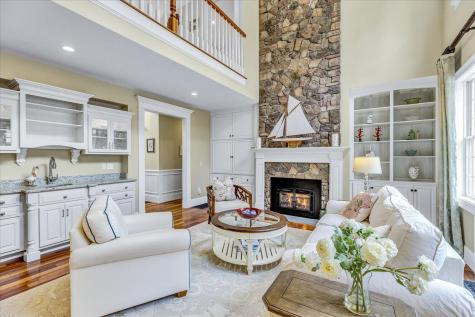 11 Teal Circle Mashpee MA 02649