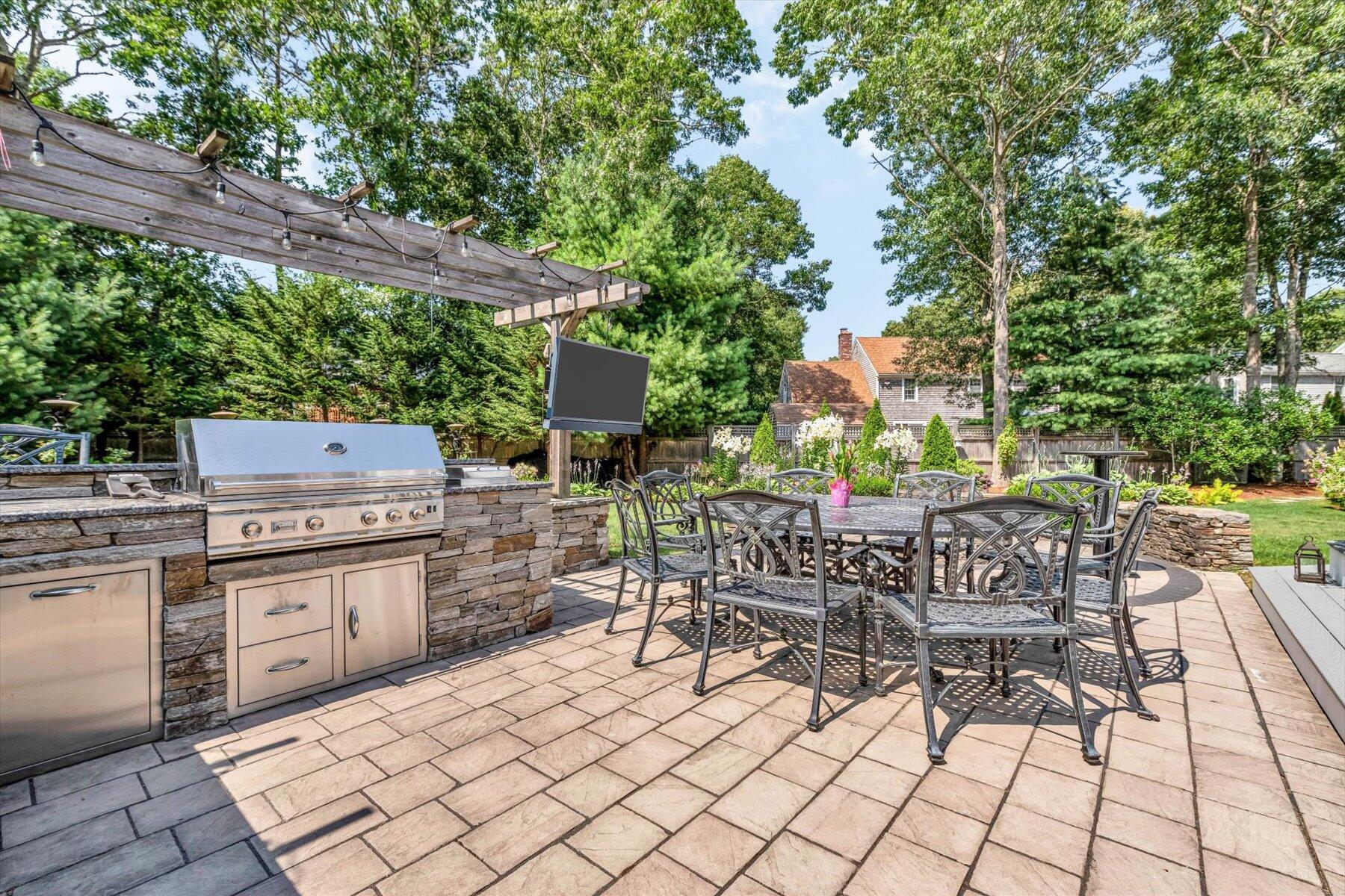 11 Teal Circle Mashpee MA 02649