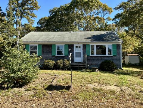 39 Bayview Road Mashpee MA 02649