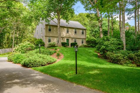 8 Crestview Dr Extension East Sandwich MA 02537