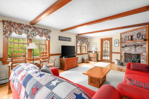 8 Crestview Dr Extension East Sandwich MA 02537