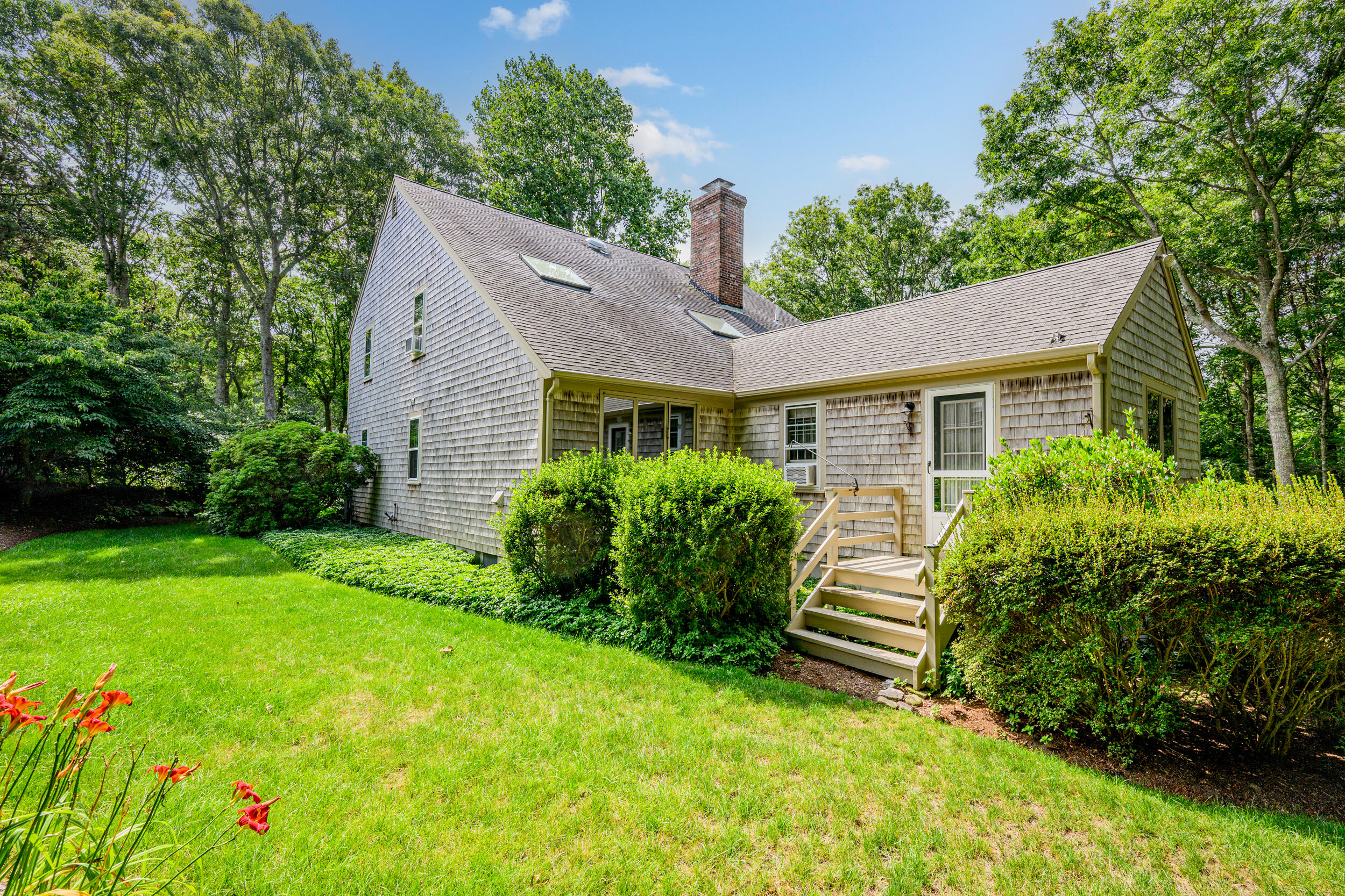 8 Crestview Dr Extension East Sandwich MA 02537