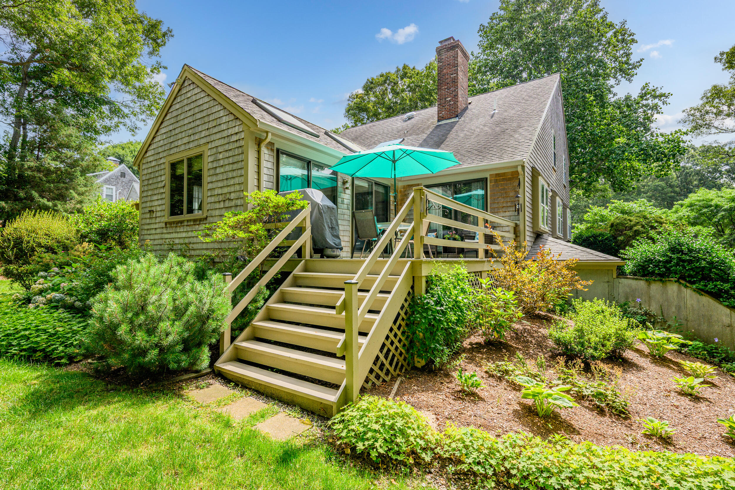 8 Crestview Dr Extension East Sandwich MA 02537