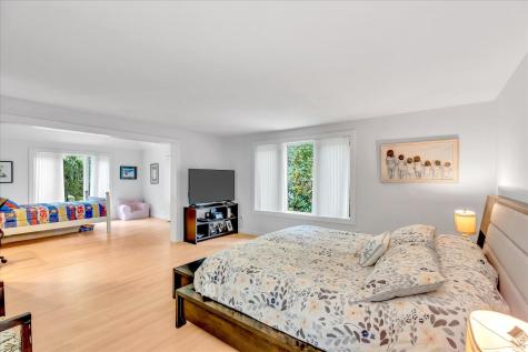 50 Topping Lift Mashpee MA 02649