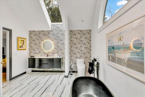 50 Topping Lift Mashpee MA 02649