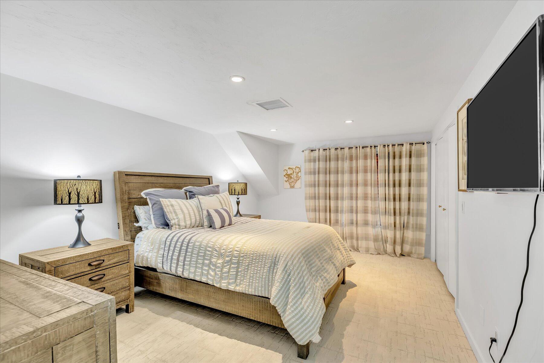 50 Topping Lift Mashpee MA 02649