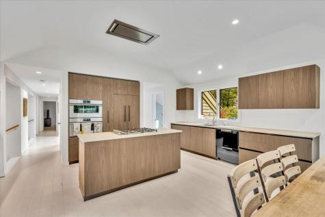 50 Topping Lift Mashpee MA 02649