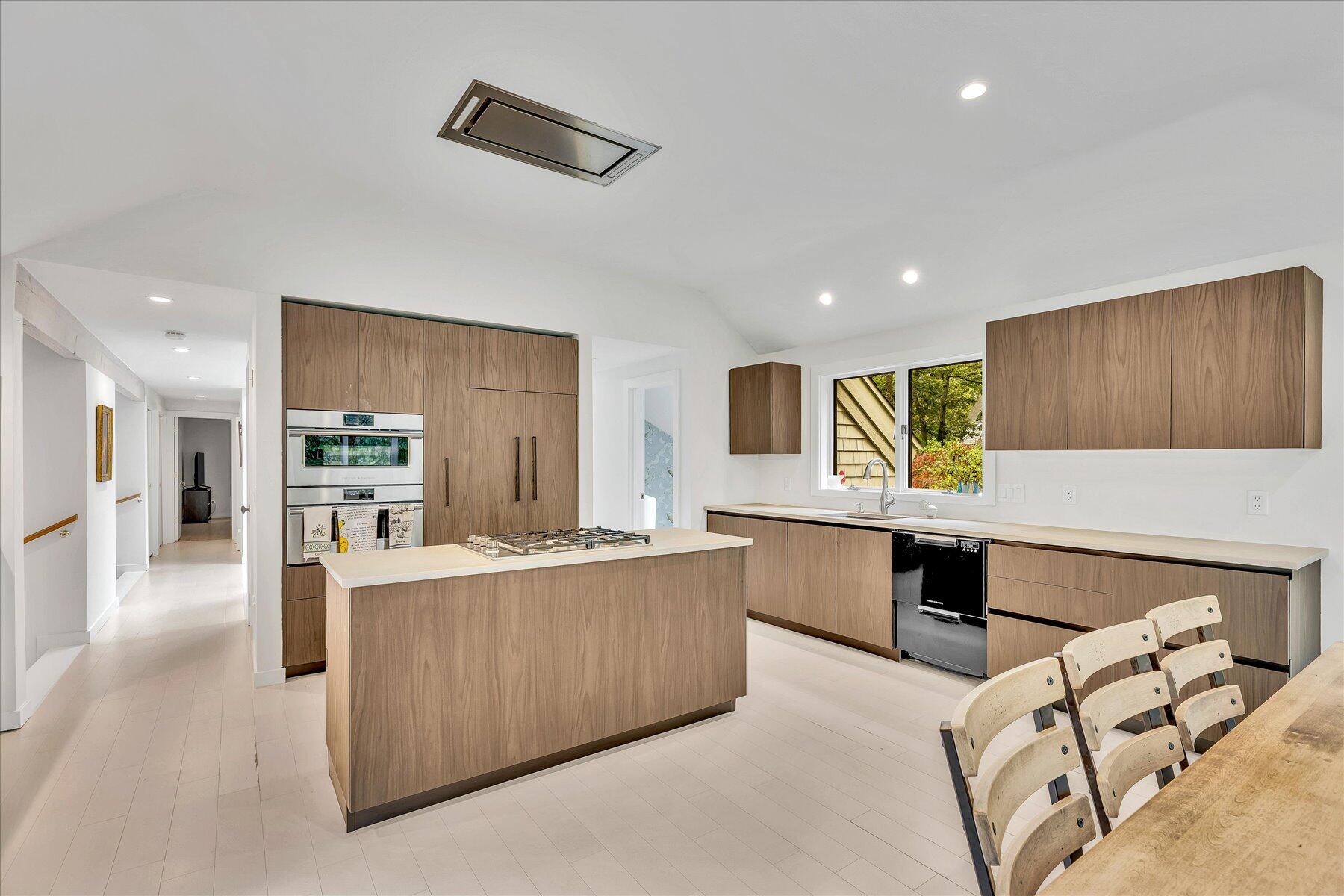 50 Topping Lift Mashpee MA 02649