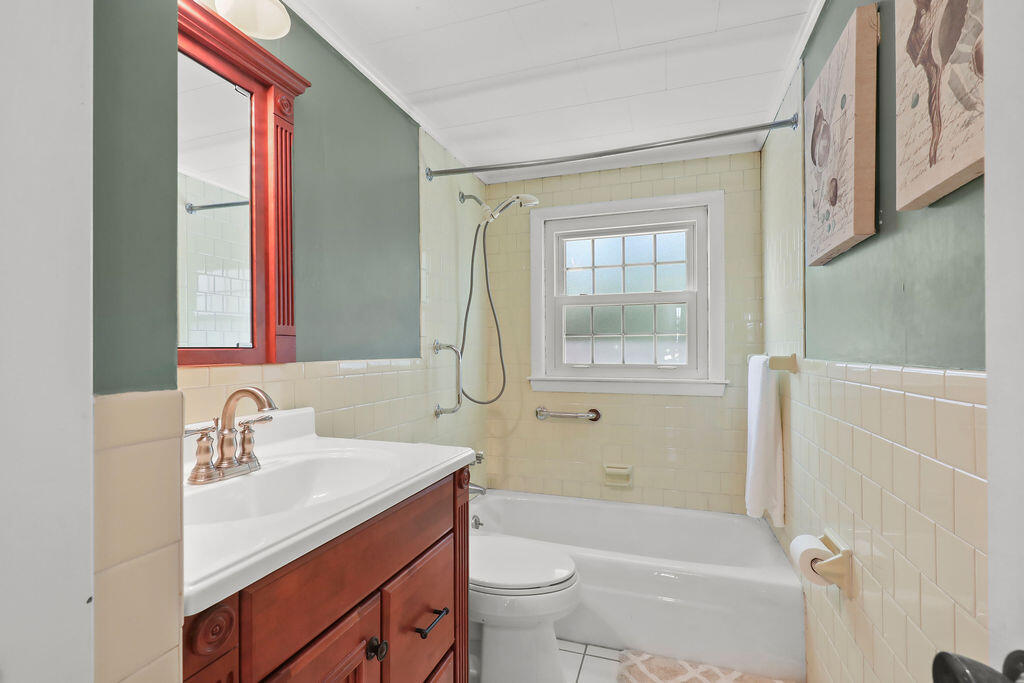 7 Yale Drive Falmouth MA 02536