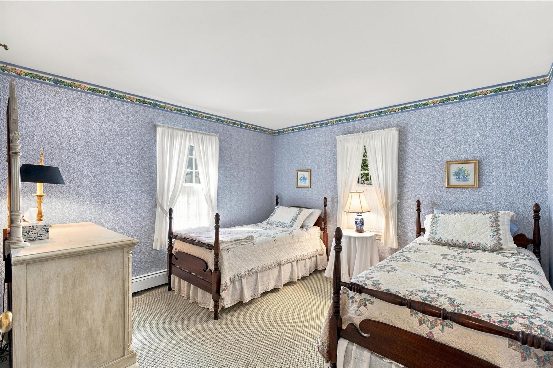 8 Loch Rannoch Way Yarmouth Port MA 02675