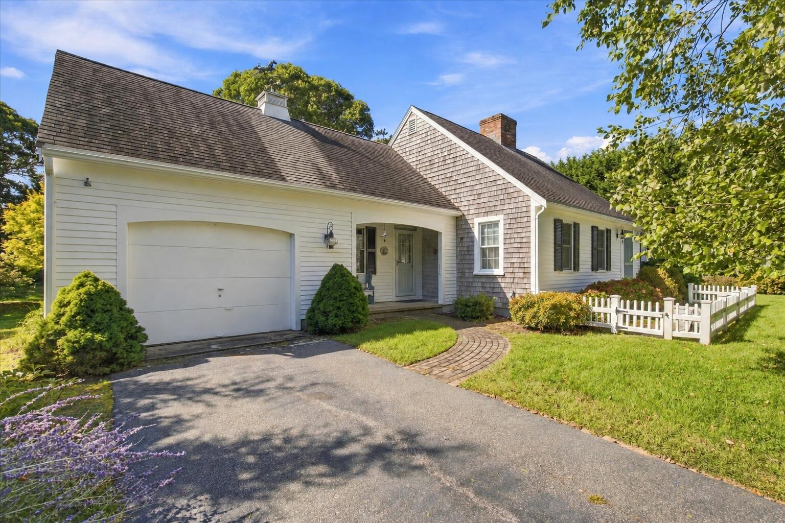 8 Loch Rannoch Way Yarmouth Port MA 02675