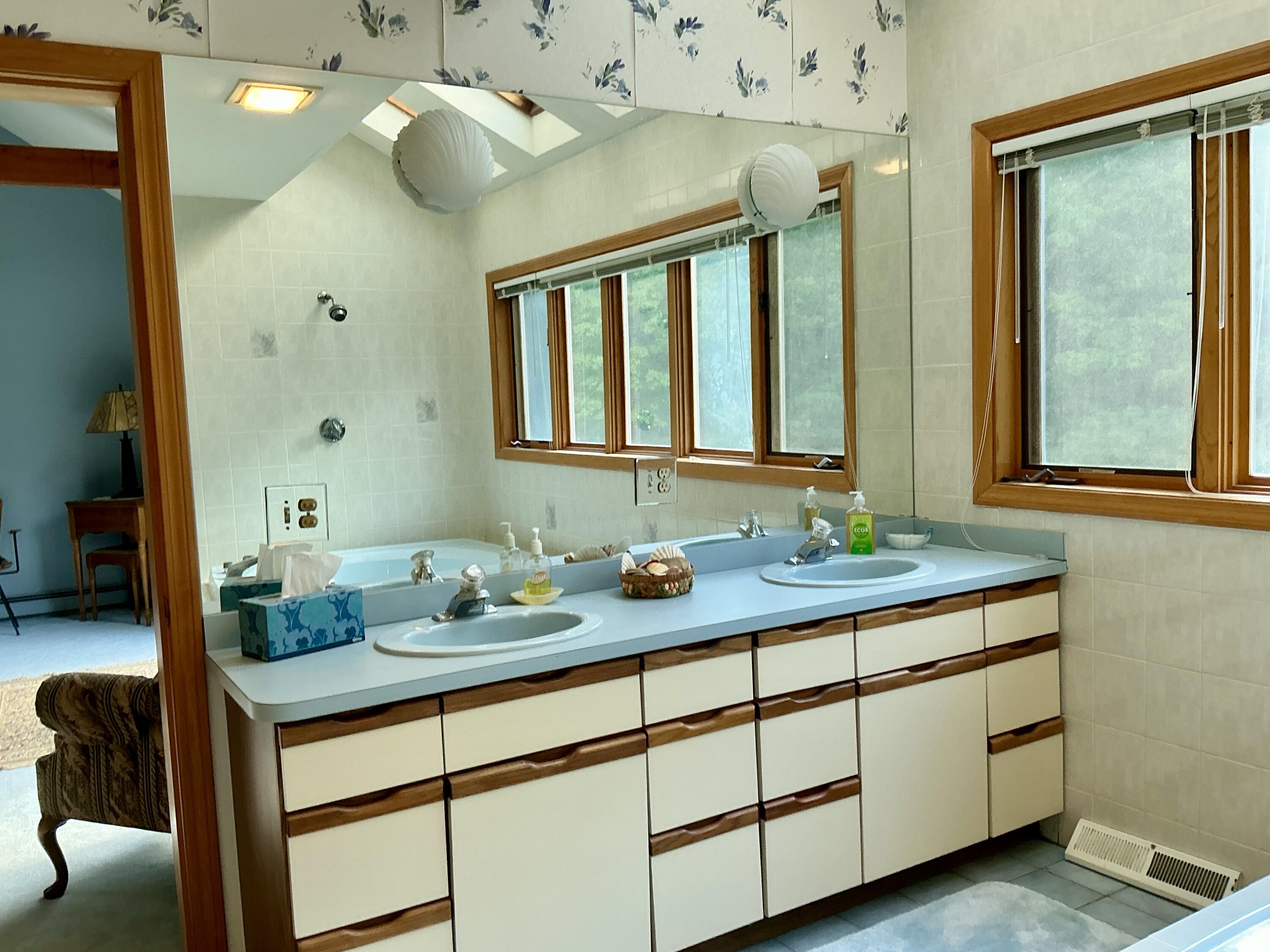 17 Heron Way Mashpee MA 02649