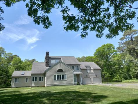 17 Heron Way Mashpee MA 02649