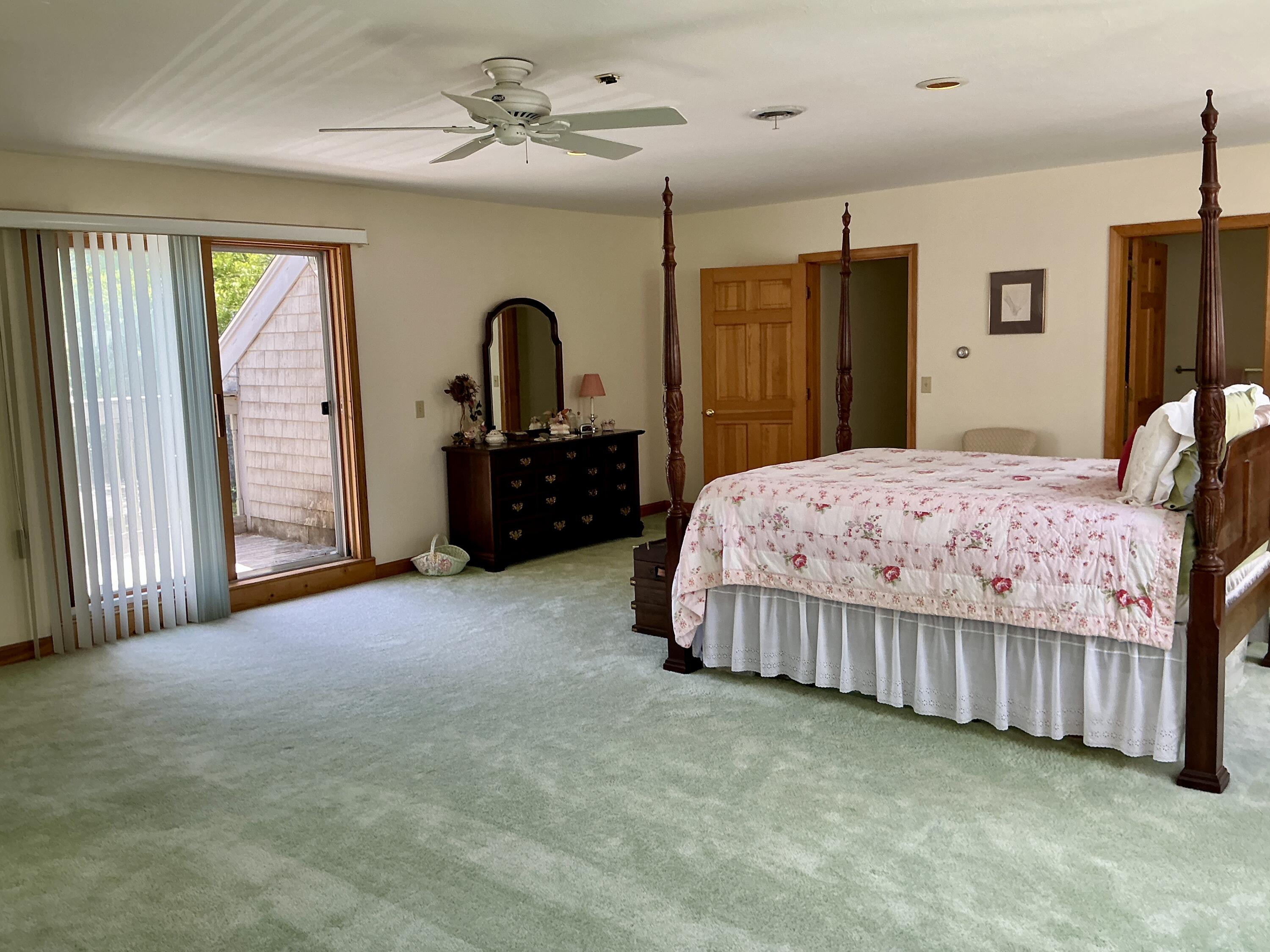 17 Heron Way Mashpee MA 02649