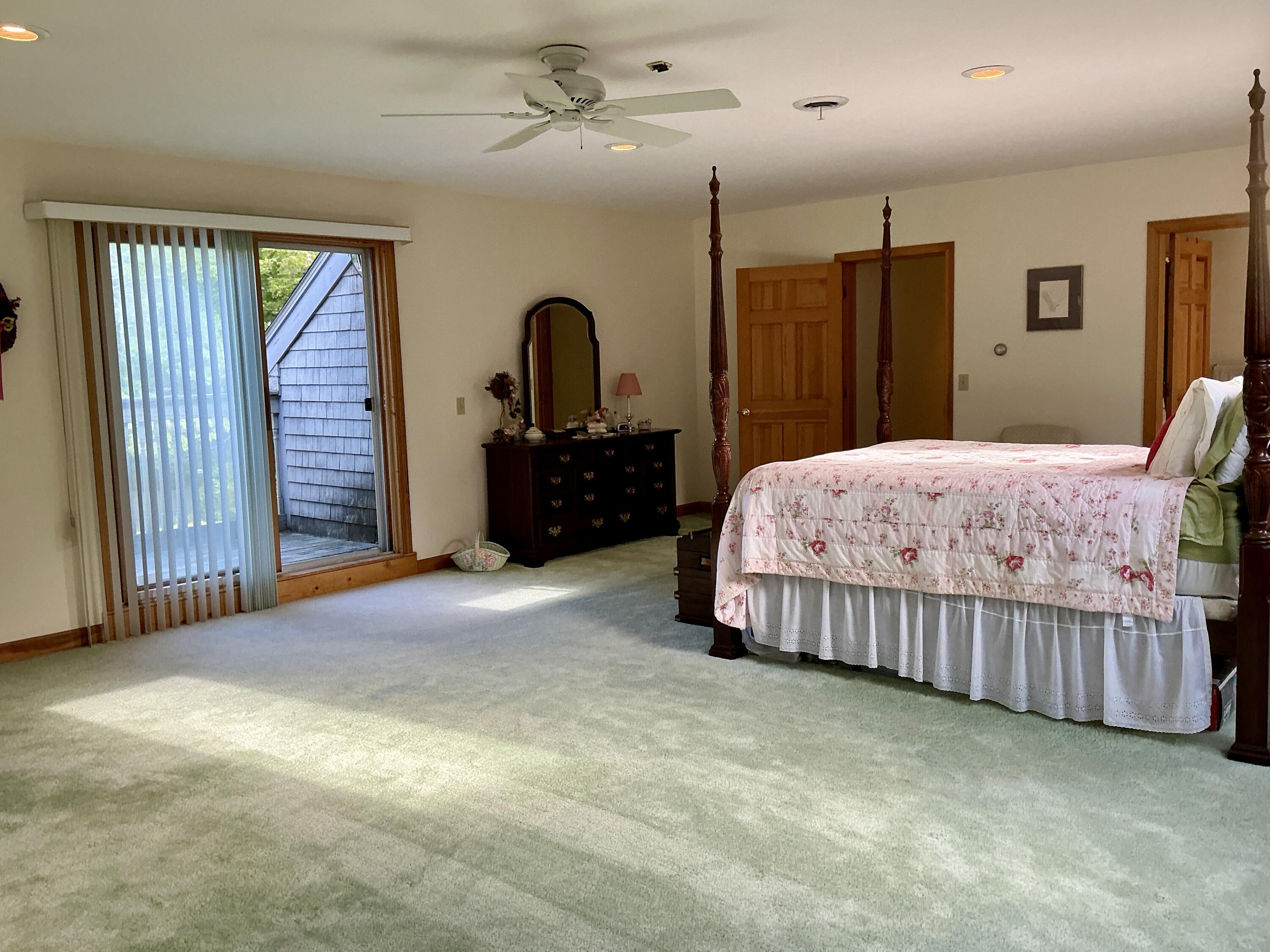 17 Heron Way Mashpee MA 02649
