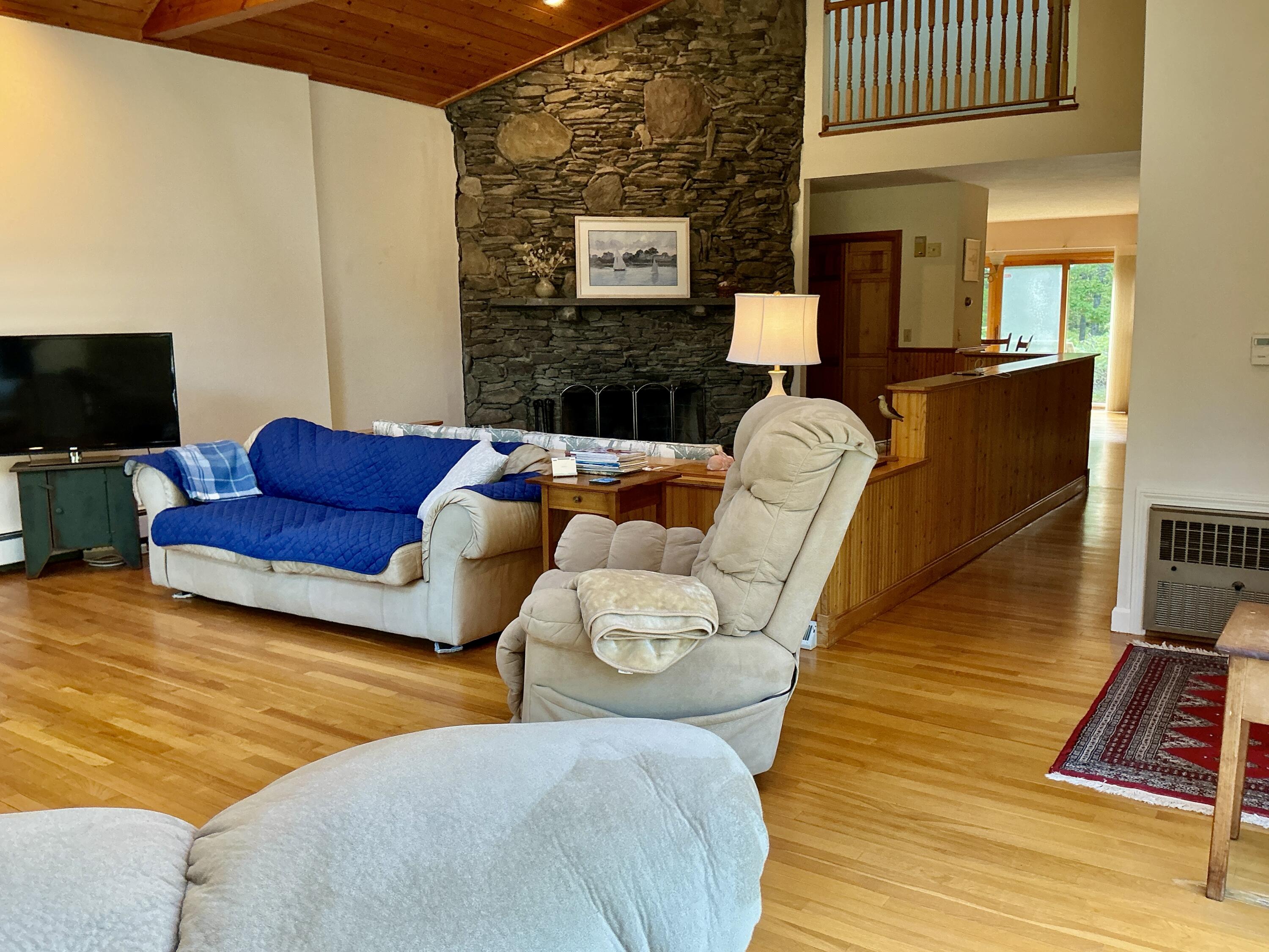 17 Heron Way Mashpee MA 02649