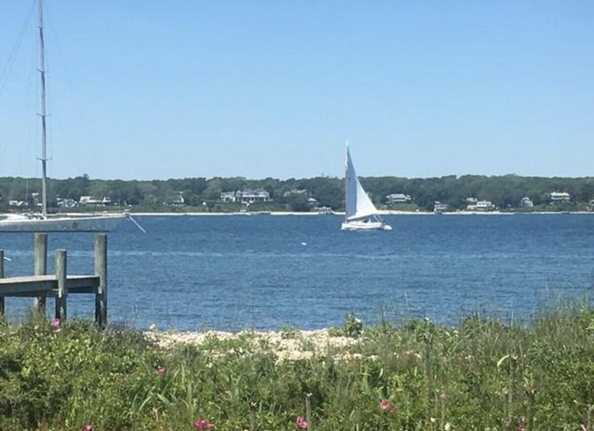 11 Beach Road Oak Bluffs MA 02557
