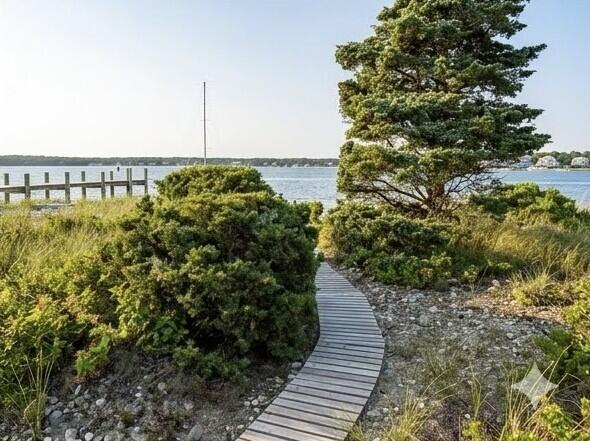 11 Beach Road Oak Bluffs MA 02557