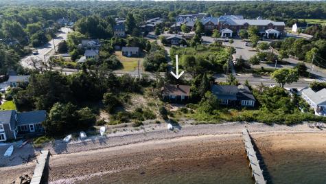 11 Beach Road MA 02557
