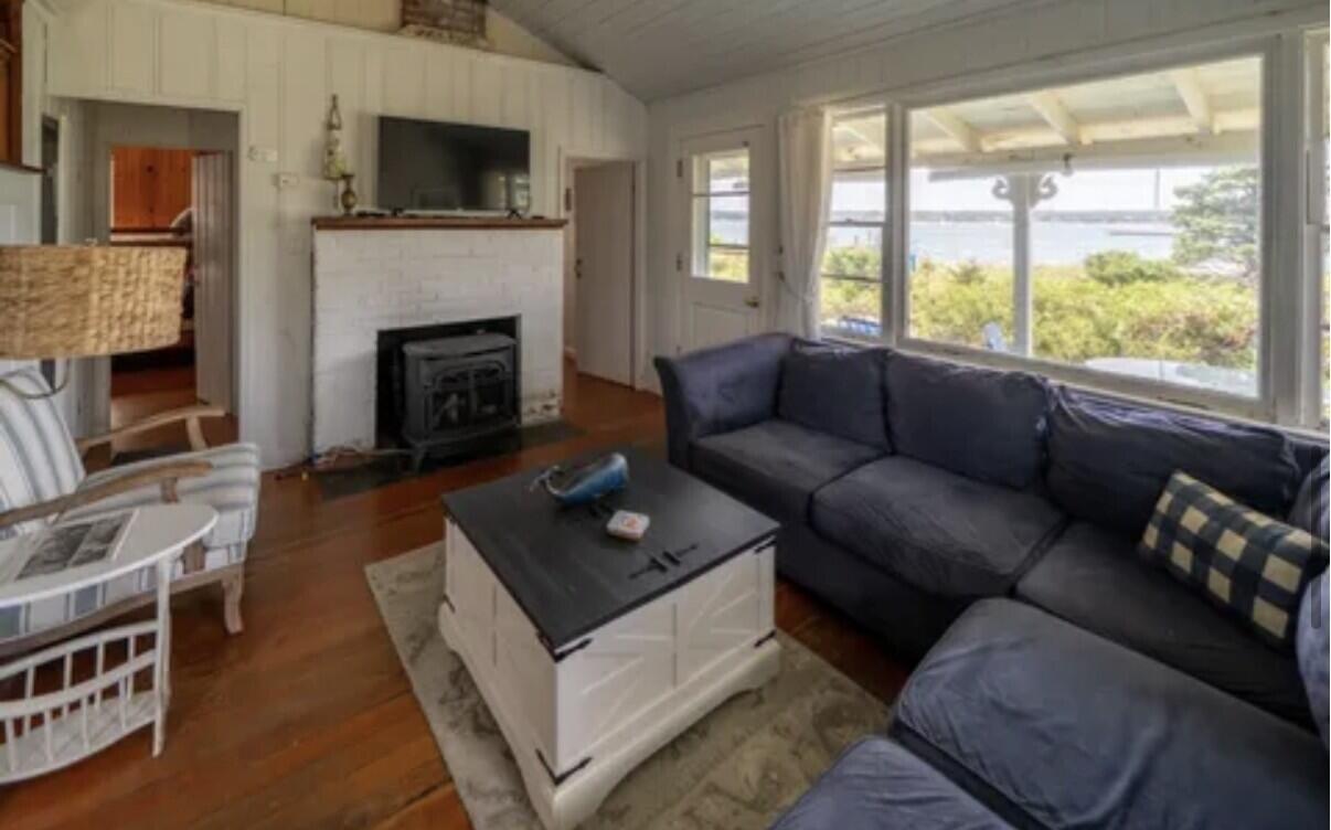 11 Beach Road Oak Bluffs MA 02557