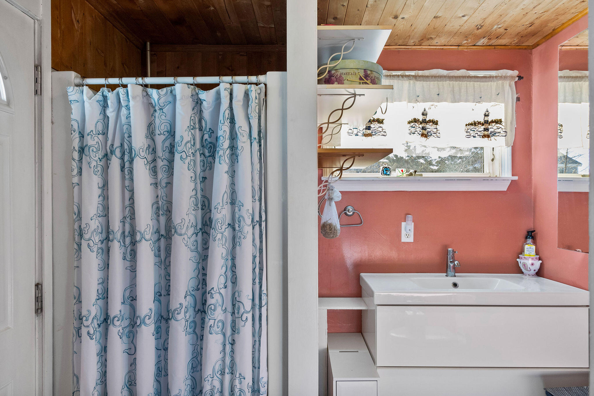 897 Commercial Street Provincetown MA 02657