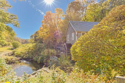 42 Woodward Road Brewster MA 02631