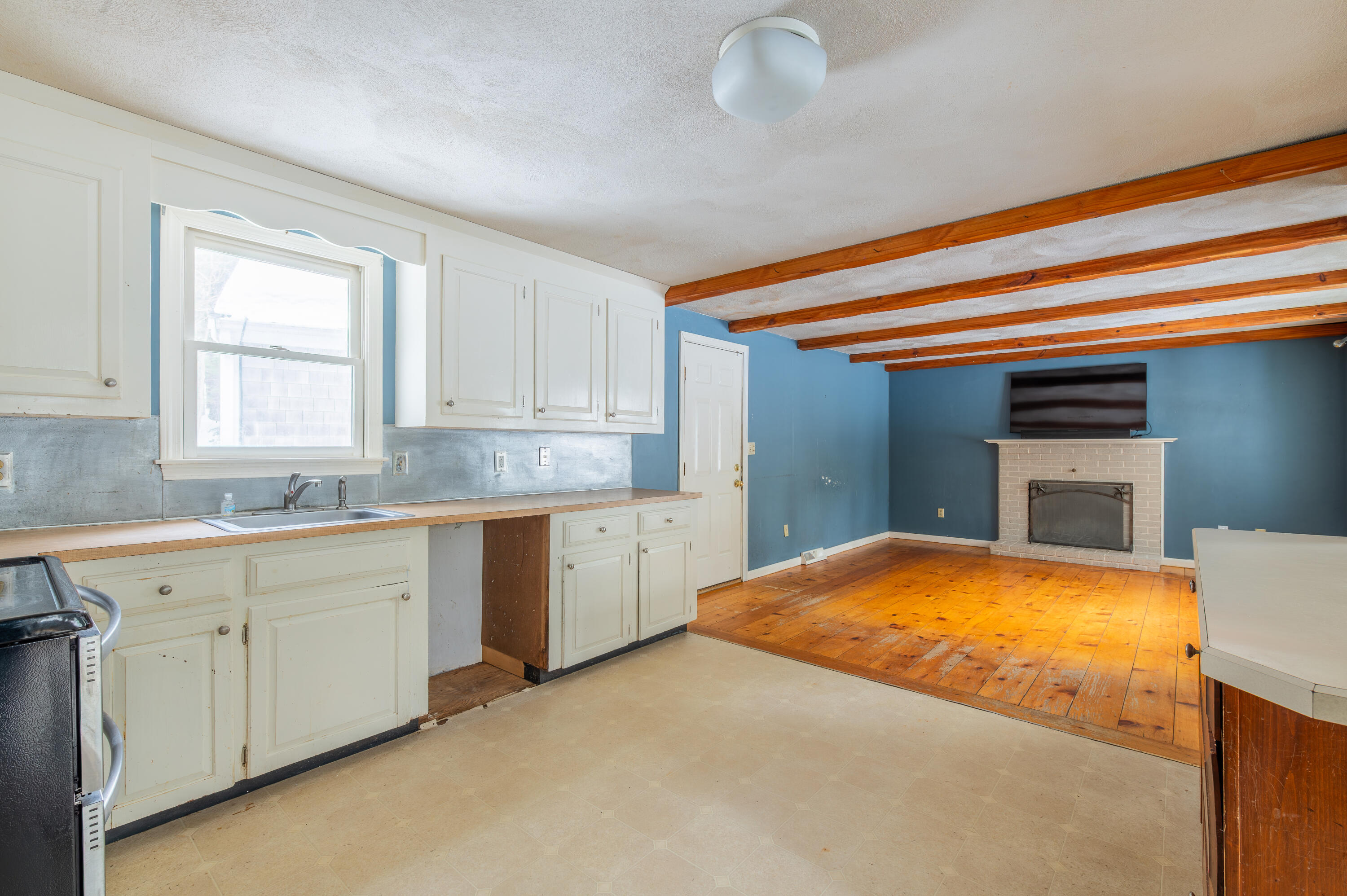 16 Michael Road Bourne MA 02559