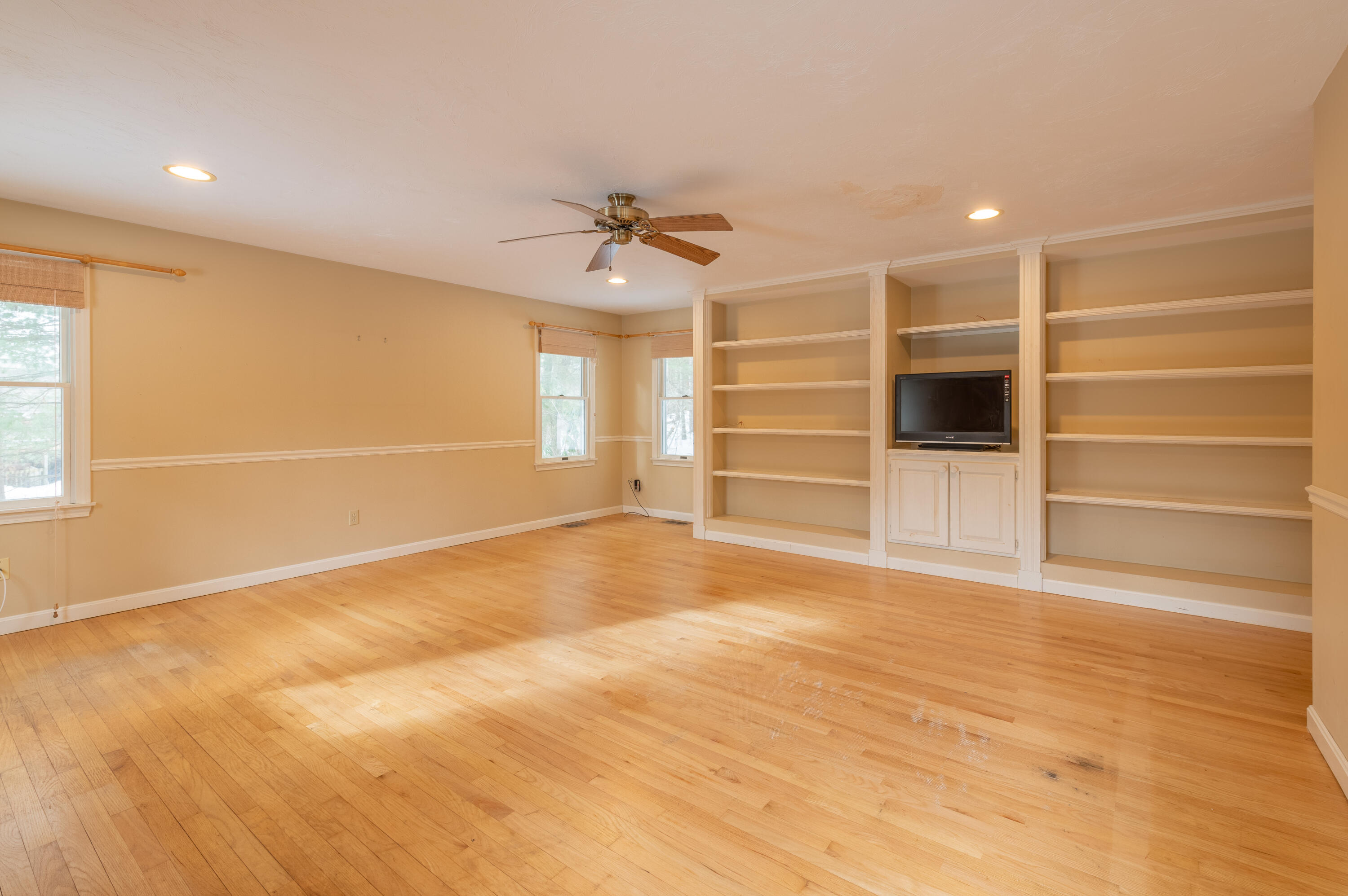 16 Michael Road Bourne MA 02559