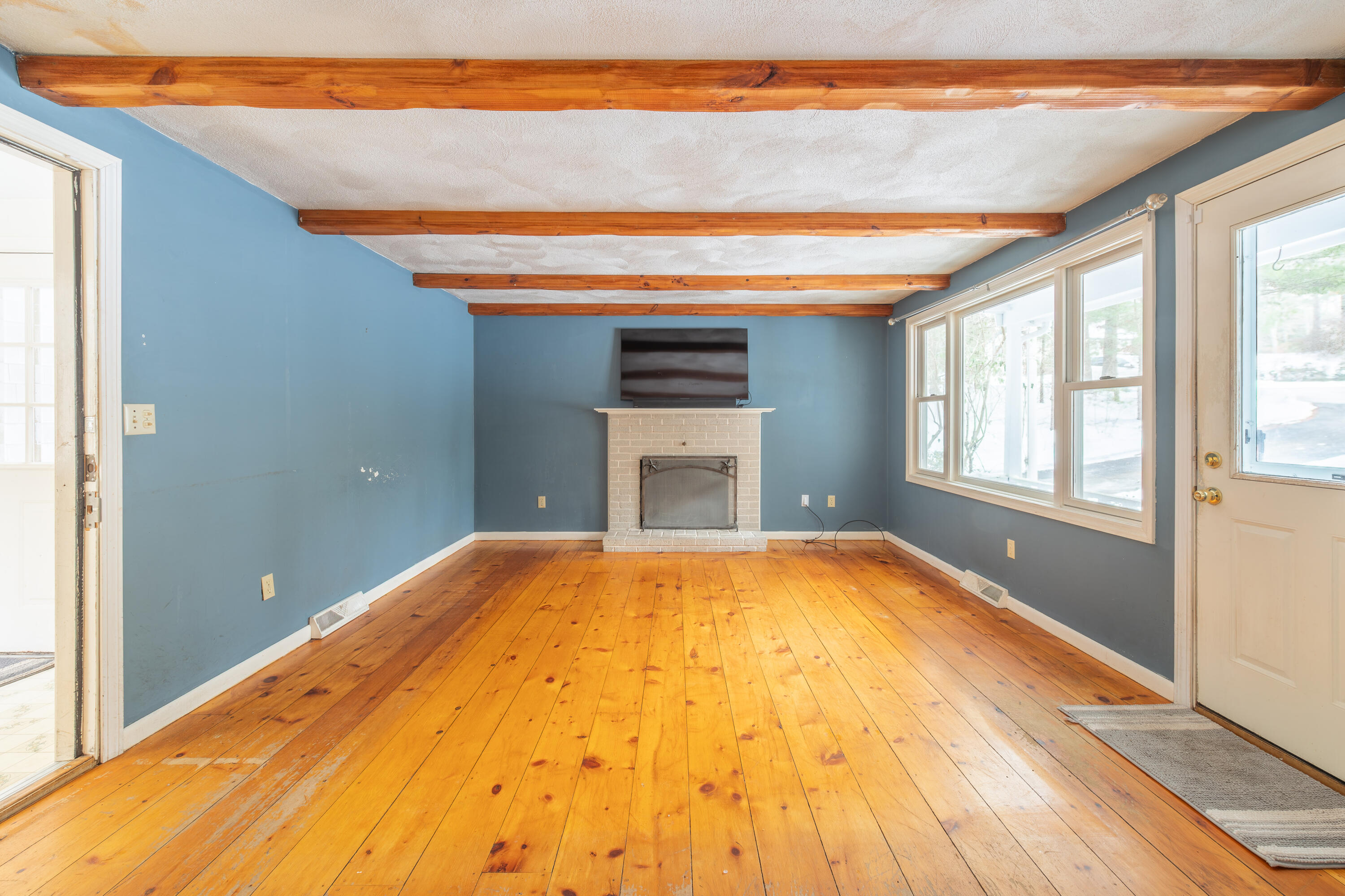 16 Michael Road Bourne MA 02559